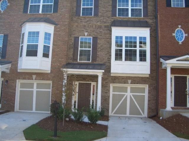 3 bedroom, 2,358 sq ft townhouse sold at 1822 Appaloosa Mill Court, Buford, GA 30519