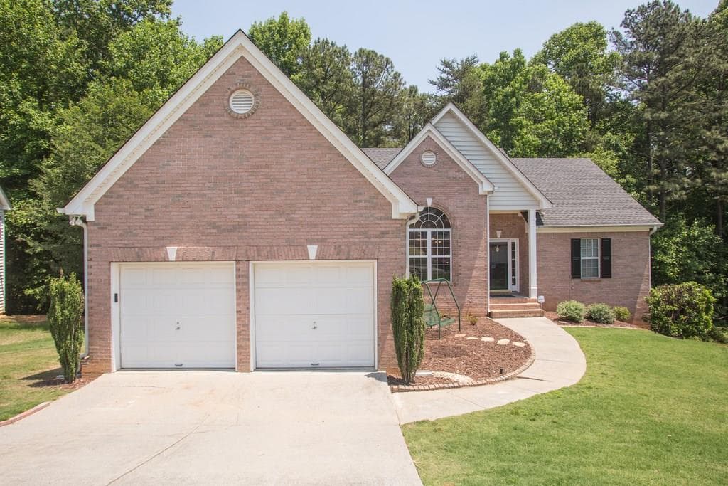 4 bedroom, 2,480 sq ft single family residence sold at 2659 Cascade Cove Drive, Buford, GA 30519