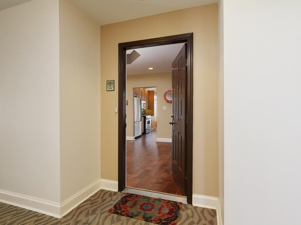 2 bedroom, 1,350 sq ft condominium sold at 50 Biscayne Drive 6109, Atlanta, GA 30309