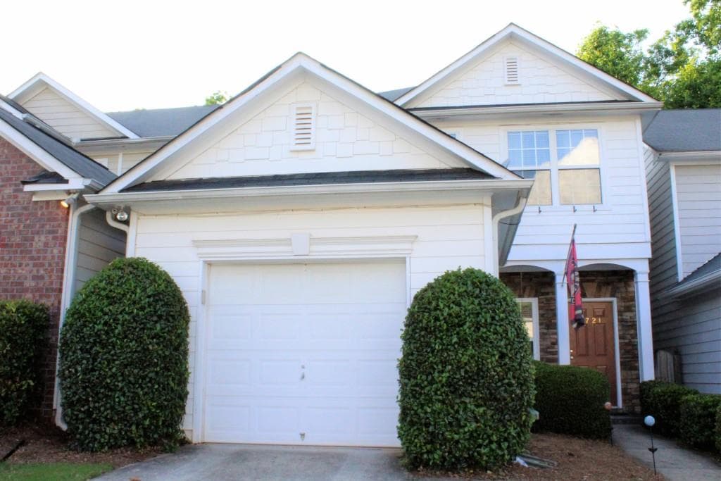 3 bedroom, 1,272 sq ft single family residence sold at 4721 Autumn Rose Trail, Oakwood, GA 30566