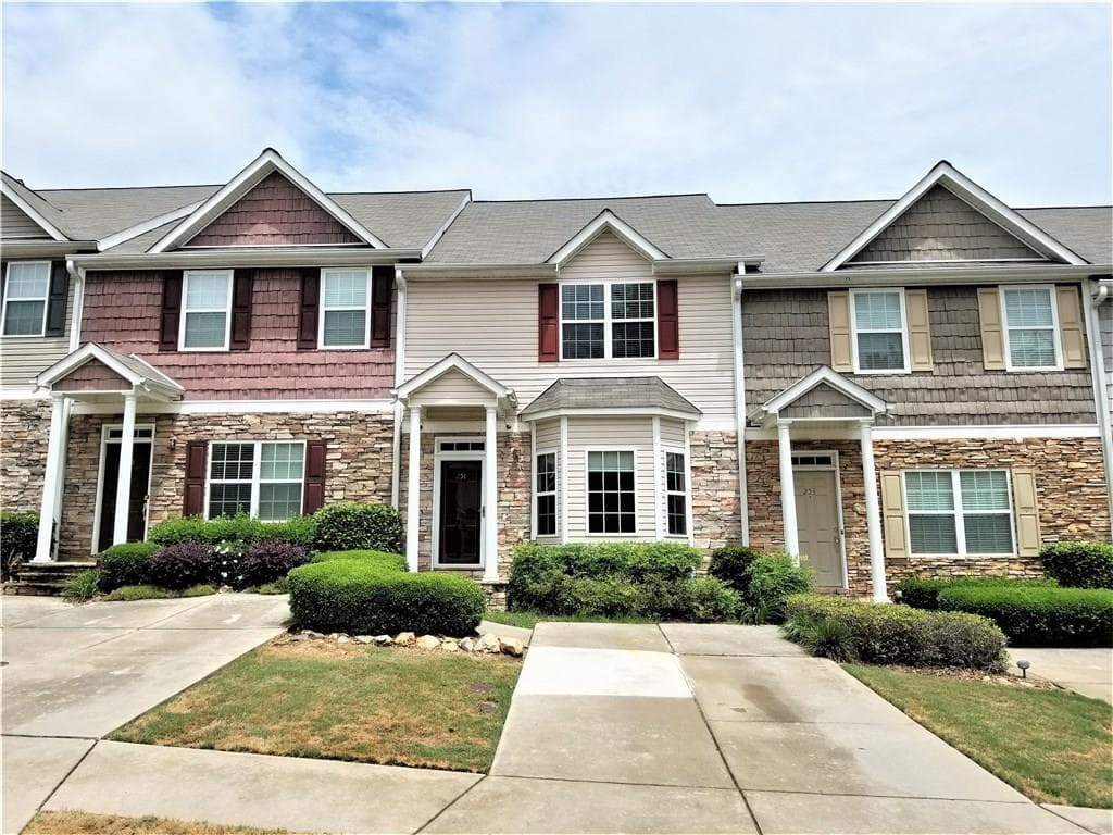 3 bedroom, 2,400 sq ft townhouse sold at 251 Derby Court, Acworth, GA 30102