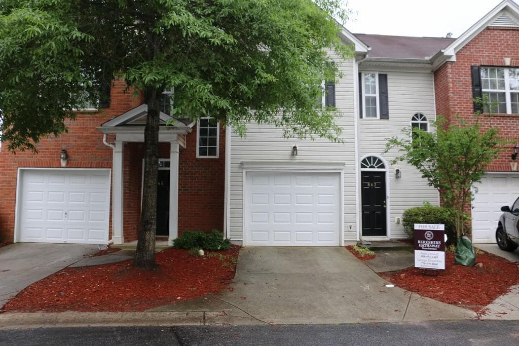 3 bedroom, 1,600 sq ft townhouse sold at 843 Rozie Way 843, Atlanta, GA 30331