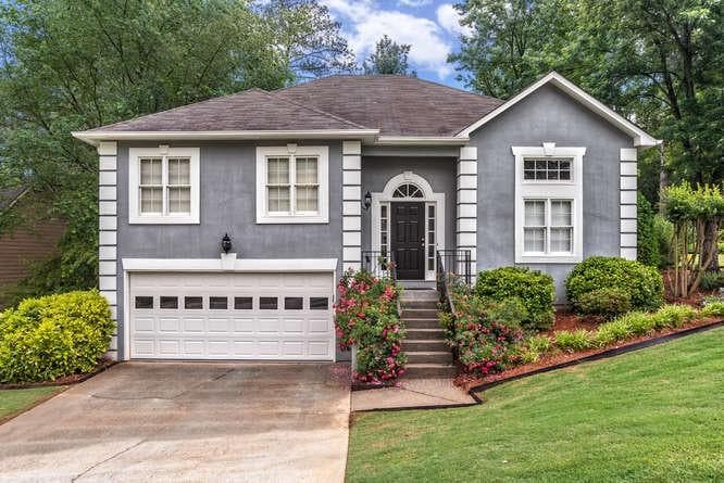 4 bedroom, 2,320 sq ft single family residence sold at 1475 Yorktown Drive, Lawrenceville, GA 30043