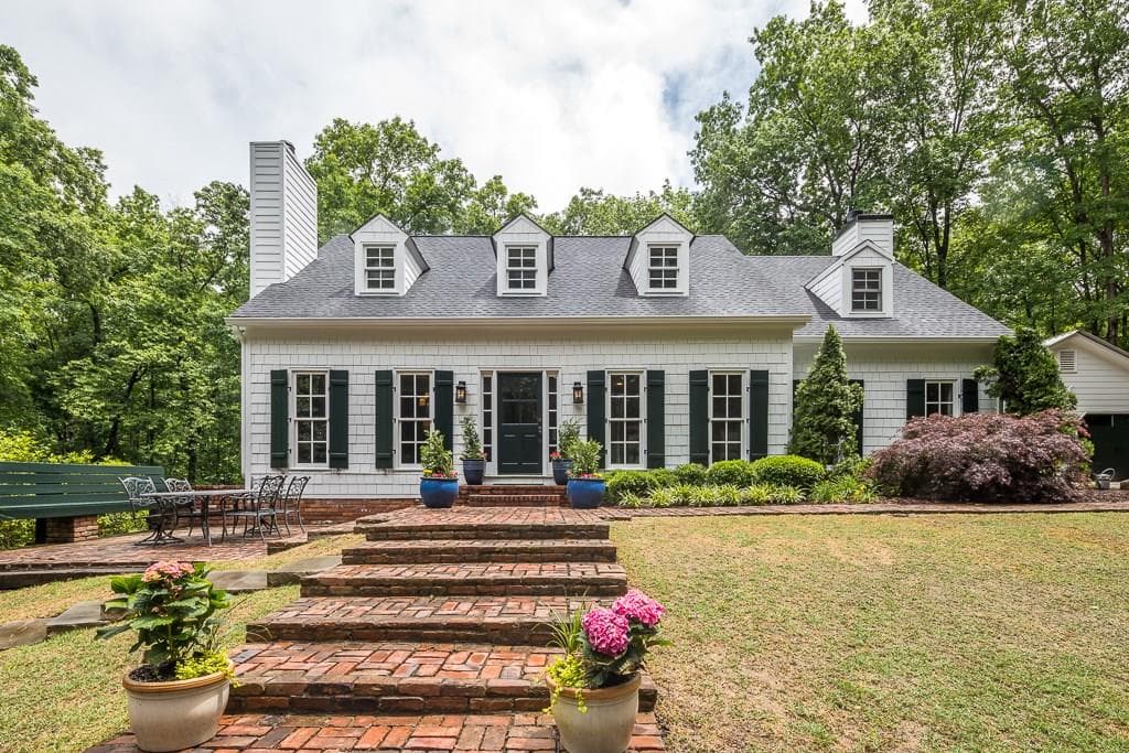 2580 Burgess Circle, Alpharetta, GA 30004 — most recent listing photo