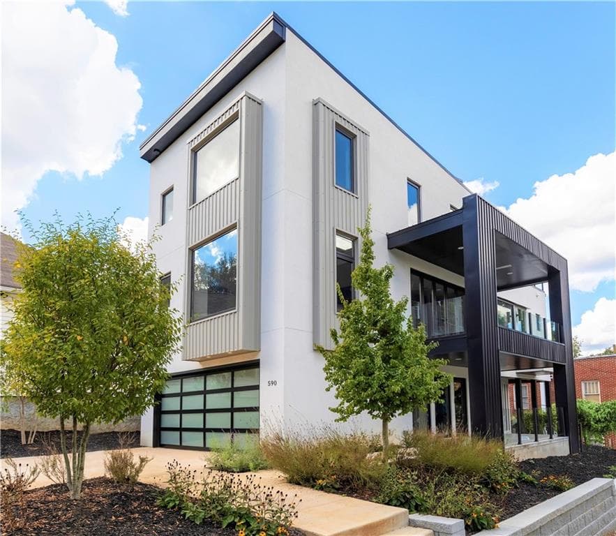 4 bedroom, 2,631 sq ft single family residence sold at 590 Morgan Street, Atlanta, GA 30308
