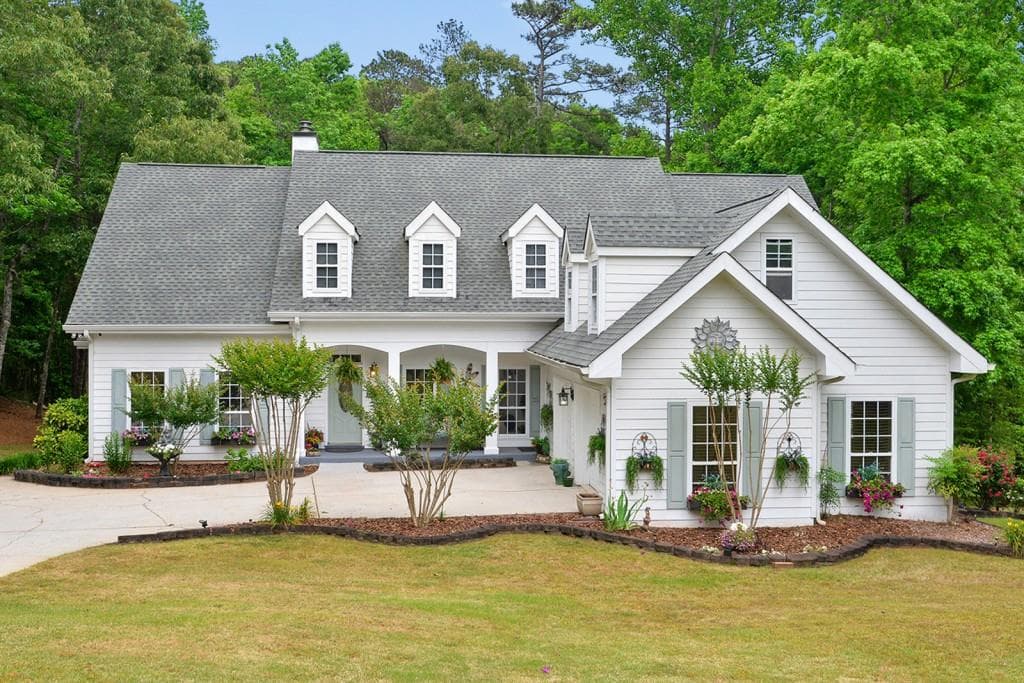 5 bedroom, 4,742 sq ft single family residence sold at 5910 Sequoia Lane, Douglasville, GA 30135