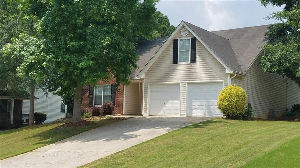 1382 Buckingham Drive, Hampton, GA 30228 — most recent listing photo