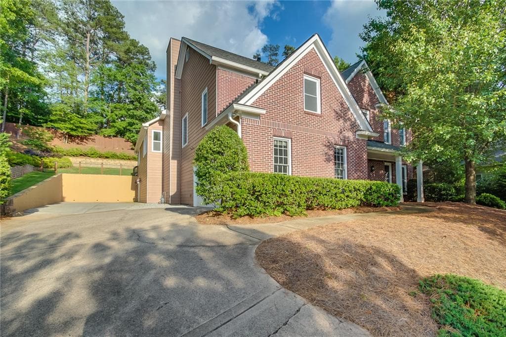 4 bedroom, 4,008 sq ft single family residence sold at 12265 Stevens Creek Drive, Alpharetta, GA 30005
