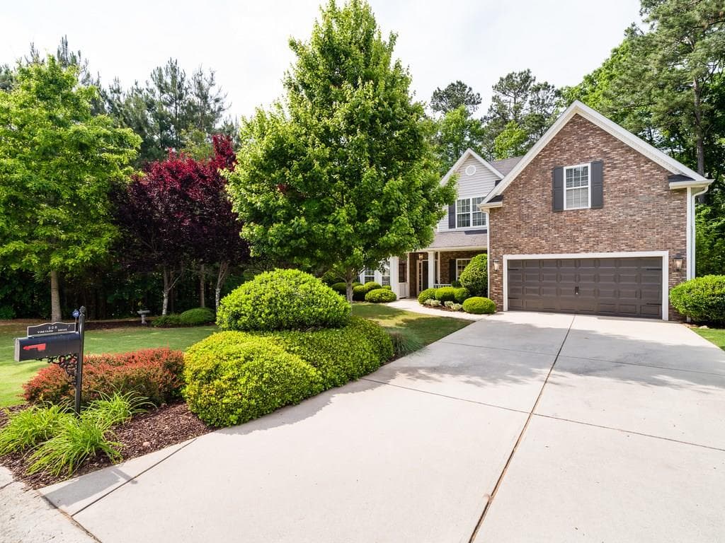 4 bedroom, 2,233 sq ft single family residence sold at 308 VINEYARD Drive, Dallas, GA 30132