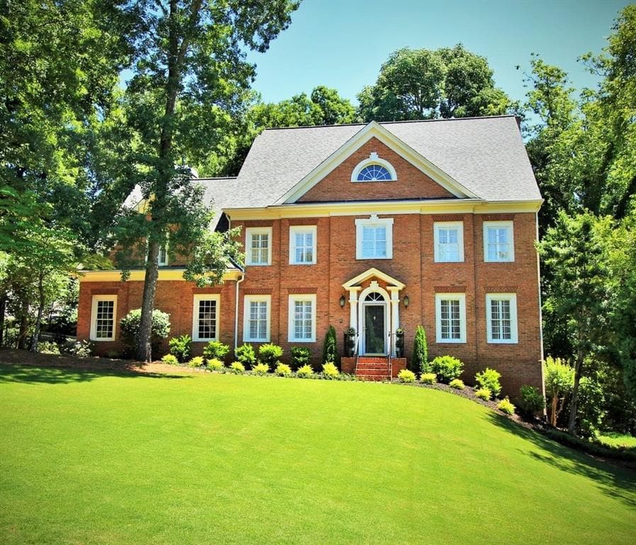 5 bedroom, 5,128 sq ft single family residence sold at 7850 Fawndale Way, Atlanta, GA 30350