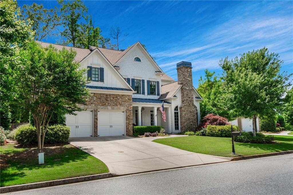 4 bedroom, 3,611 sq ft single family residence sold at 4204 Hill House Road, Smyrna, GA 30082