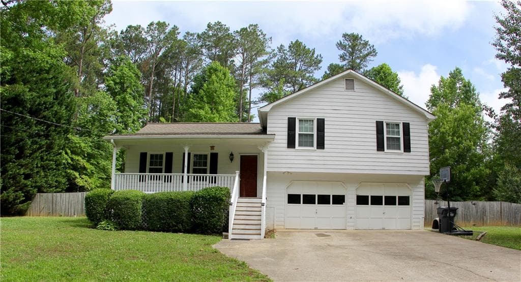 3 bedroom, 1,200 sq ft single family residence sold at 41 Dillon Drive, Douglasville, GA 30134