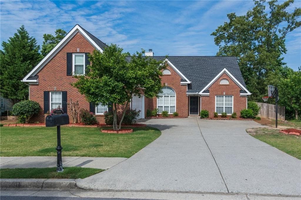 3584 Dunbar Lane, Suwanee, GA 30024 — most recent listing photo