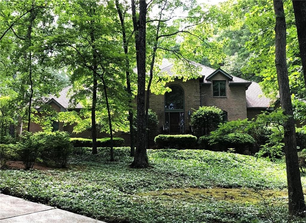 5520 Glen Errol Road, Sandy Springs, GA 30327 — most recent listing photo