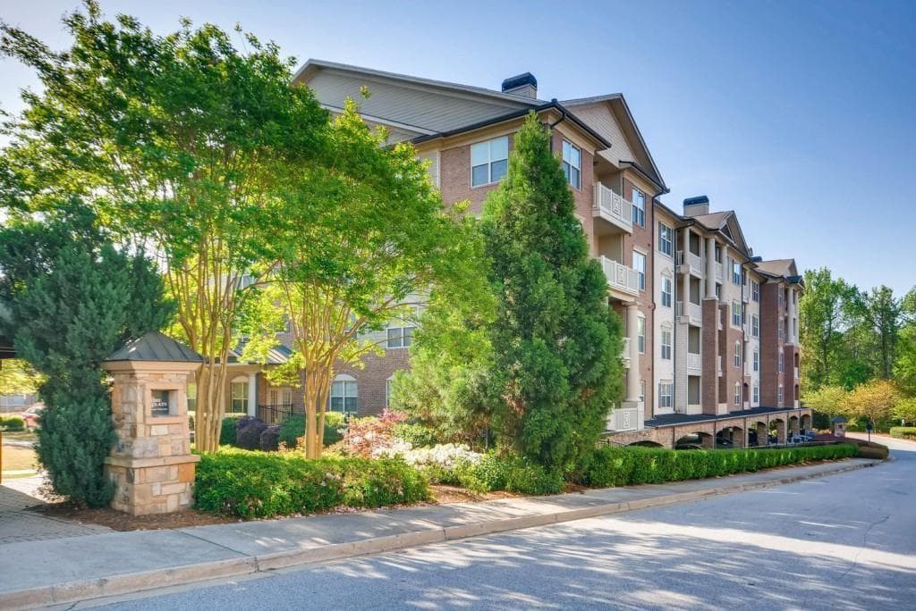 2 bedroom, 1,278 sq ft condominium sold at 4805 W Village Way 2102, Smyrna, GA 30080