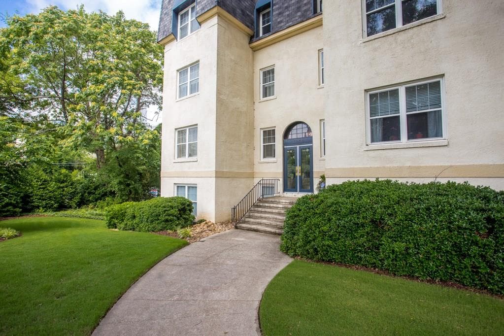1 bedroom, 893 sq ft condominium sold at 1230 Piedmont Avenue 405, Atlanta, GA 30309