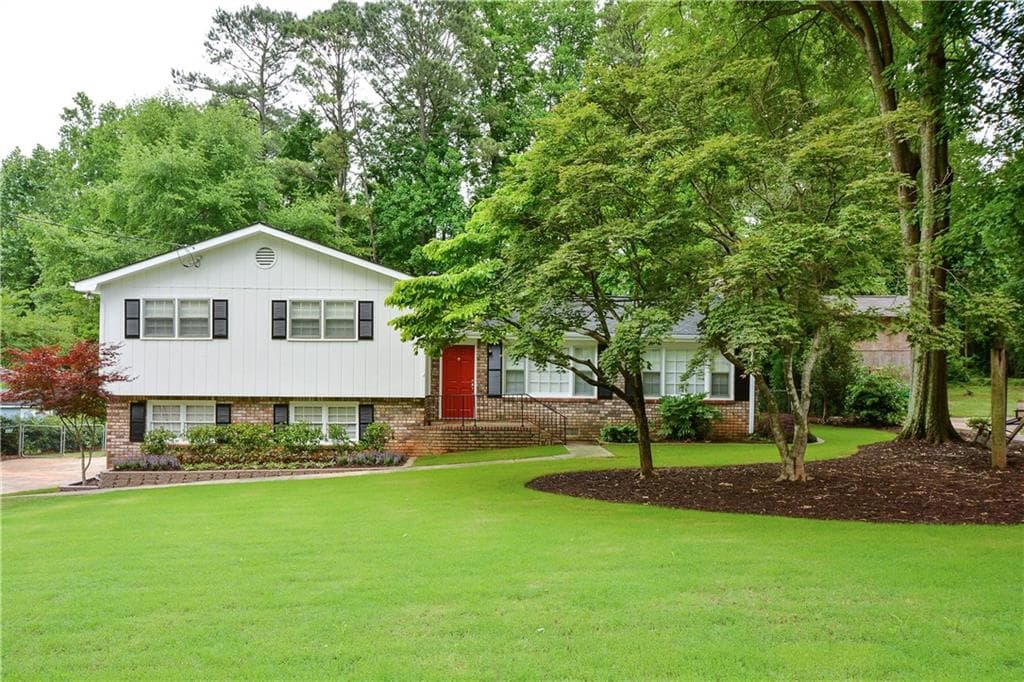 735 Shannon Lane, Woodstock, GA 30189 — most recent listing photo