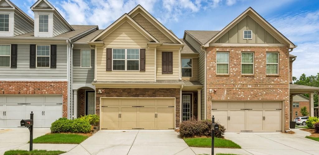 3 bedroom, 1,987 sq ft townhouse sold at 2404 Attewood Drive, Buford, GA 30519