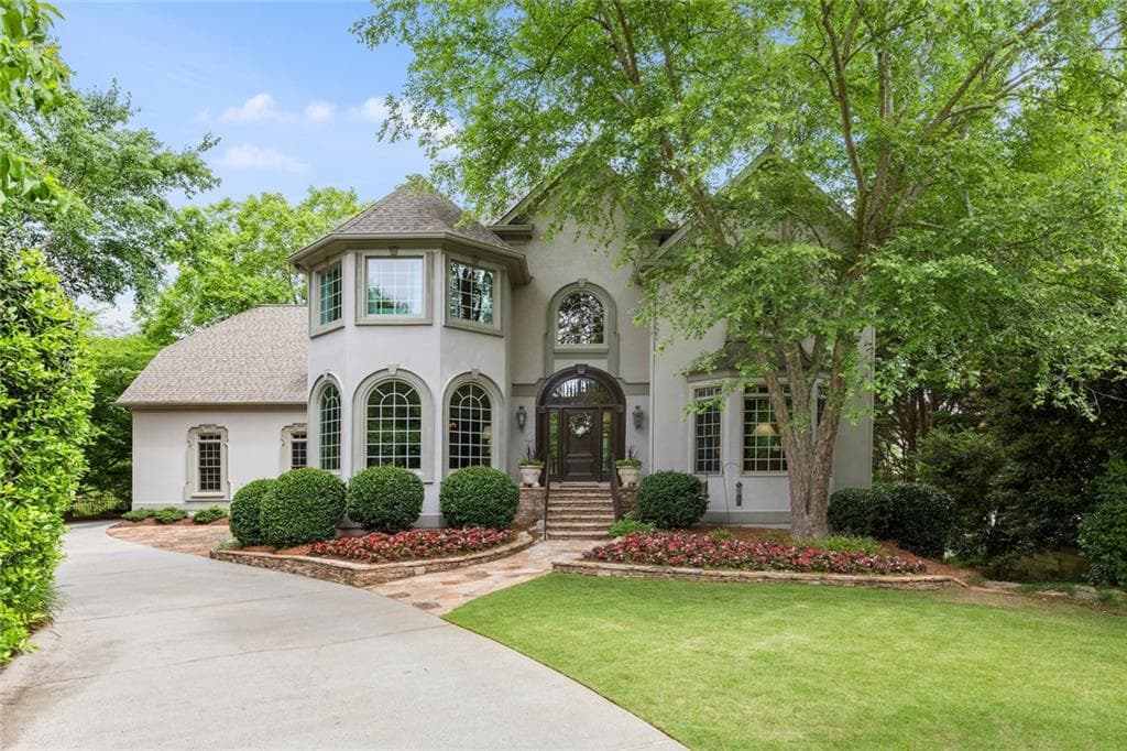 5 bedroom, 6,800 sq ft single family residence sold at 9175 Nesbit Lakes Drive, Alpharetta, GA 30022