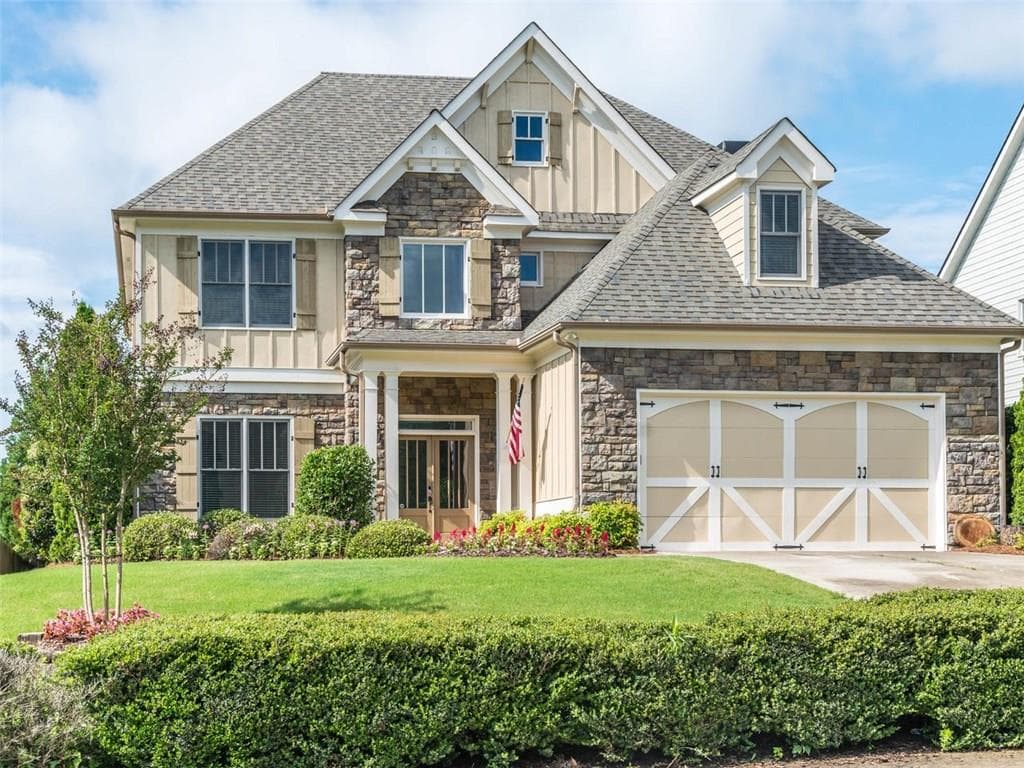 4 bedroom, 2,500 sq ft single family residence sold at 4075 Balsam Bark Drive, Cumming, GA 30028