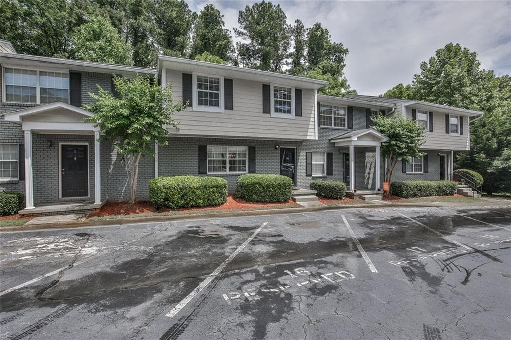 3 bedroom, 1,357 sq ft condominium sold at 3149 Buford Highway 6, Brookhaven, GA 30329