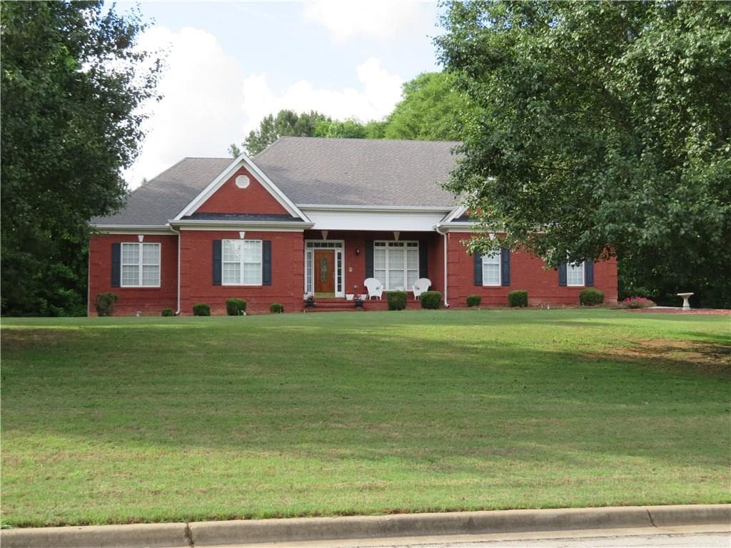 135 Whipporwill Drive, Oxford, GA 30054 — most recent listing photo