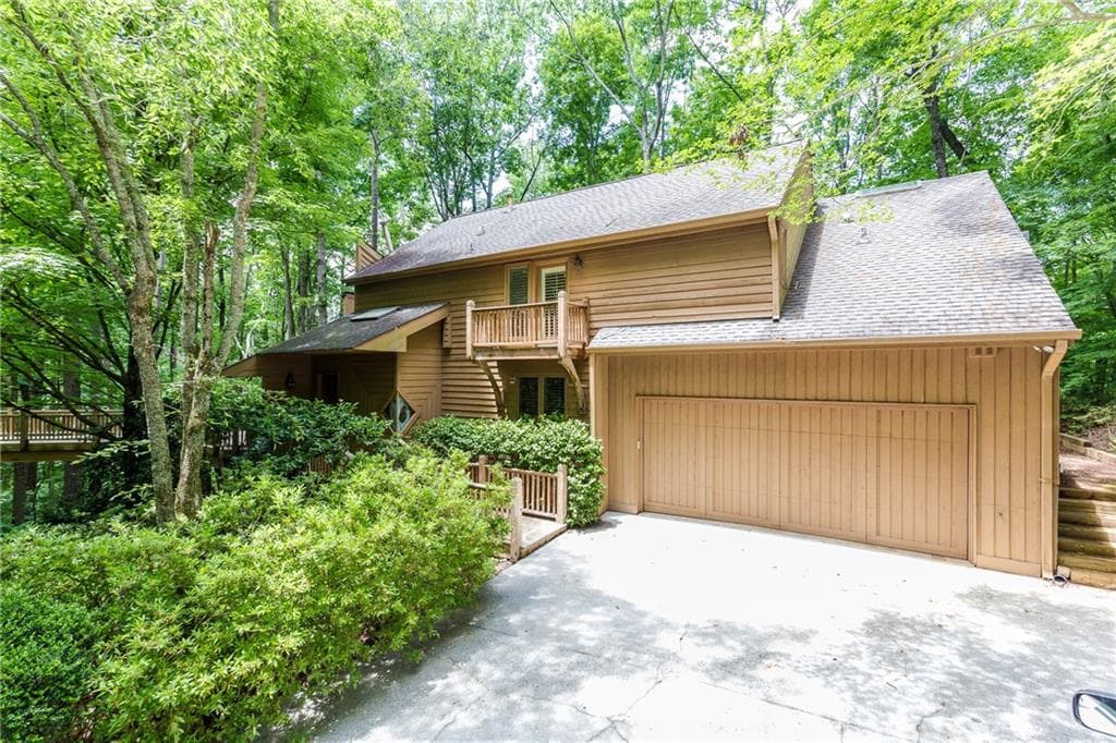 3 bedroom, 2,636 sq ft single family residence sold at 120 N Mill Road, Atlanta, GA 30328
