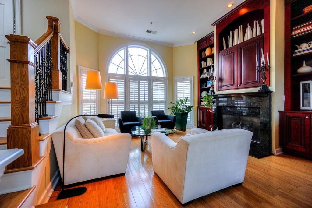 2 bedroom, 1,910 sq ft townhouse sold at 3541 Roswell Road 16, Atlanta, GA 30305