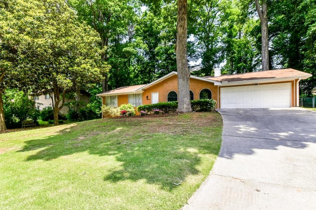 3 bedroom, 2,228 sq ft single family residence sold at 3678 Windy Court, Tucker, GA 30084