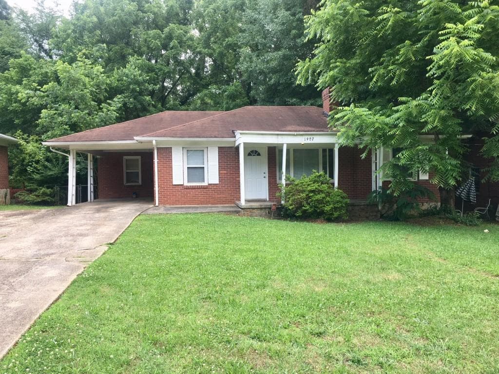 3 bedroom, 1,093 sq ft single family residence sold at 1907 Camellia Drive, Decatur, GA 30032