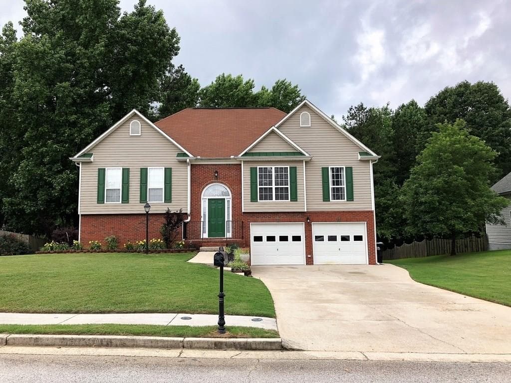 4 bedroom, 2,463 sq ft single family residence sold at 3515 West River Commons, Douglasville, GA 30135
