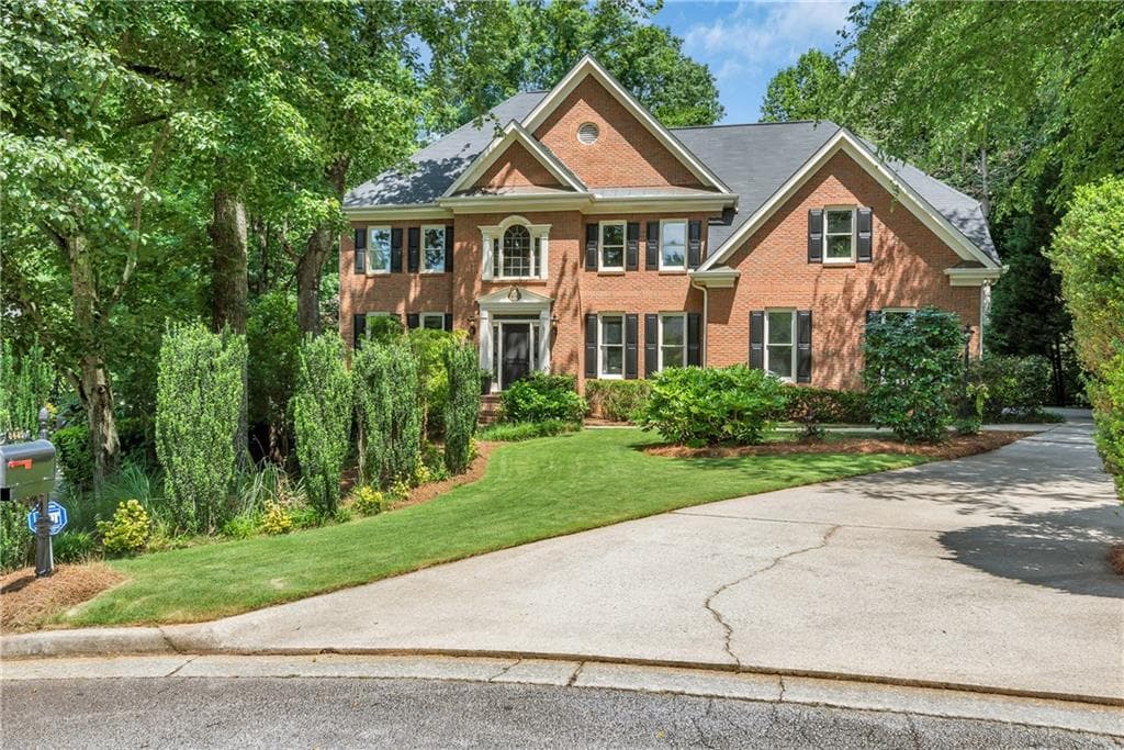 4 bedroom, 3,132 sq ft single family residence sold at 8485 Caney Creek Landing, Alpharetta, GA 30005