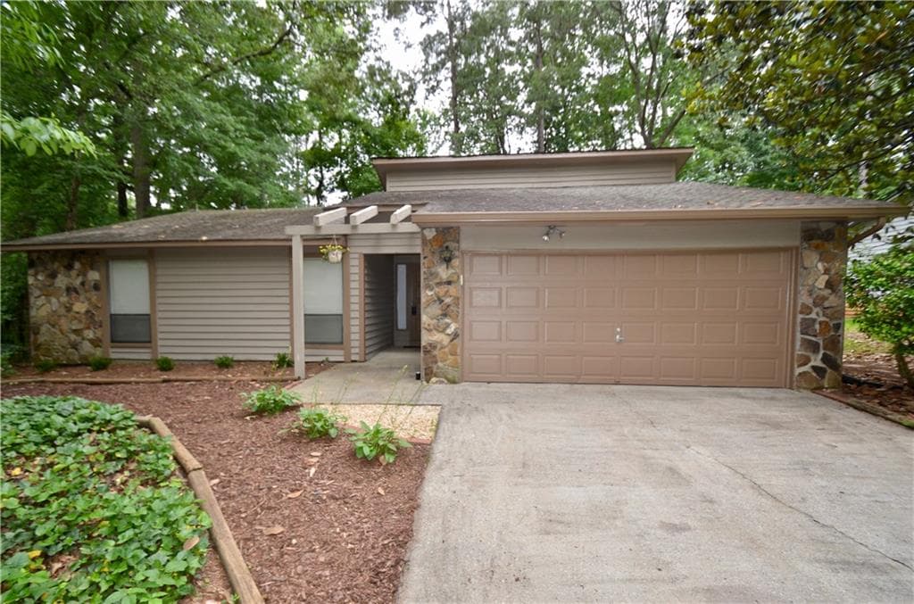 541 Pebble Creek Drive, Norcross, GA 30093 — most recent listing photo