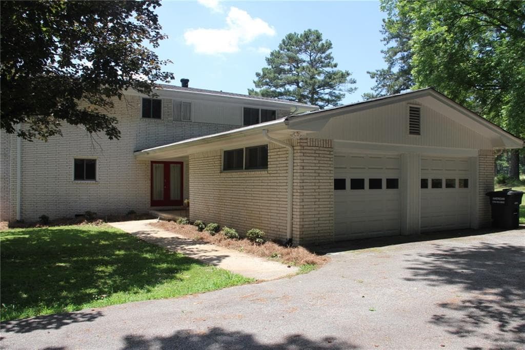 4 bedroom, 2,355 sq ft single family residence sold at 1414 Wimbledon Drive, Kennesaw, GA 30144