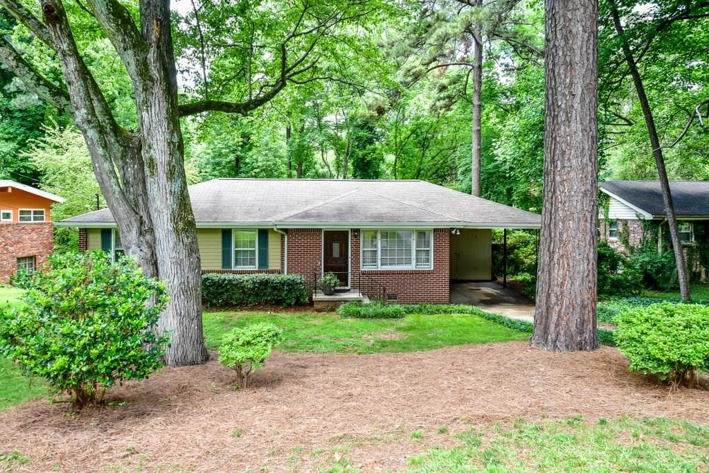 3 bedroom, 1,400 sq ft single family residence sold at 2654 Woodacres Road, Atlanta, GA 30345