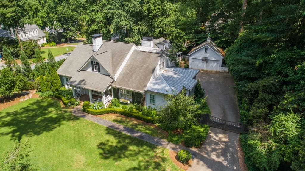 5 bedroom, 4,414 sq ft single family residence sold at 490 Hillside Drive, Atlanta, GA 30342