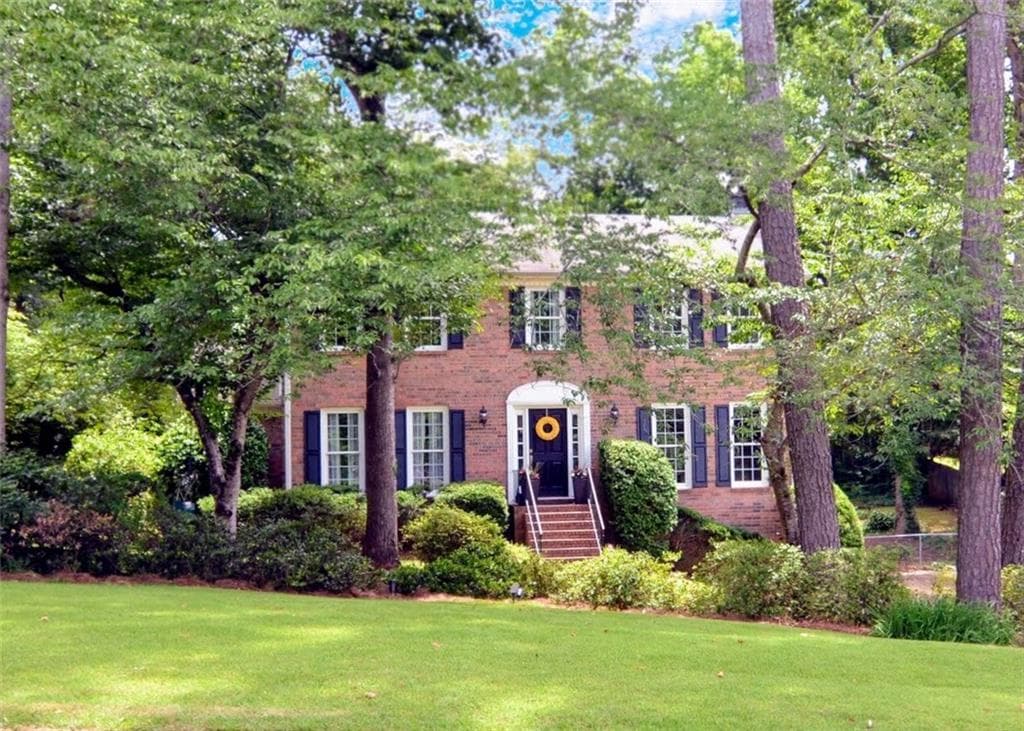 4 bedroom, 2,155 sq ft single family residence sold at 1475 MOSSWOOD Lane, Smyrna, GA 30082