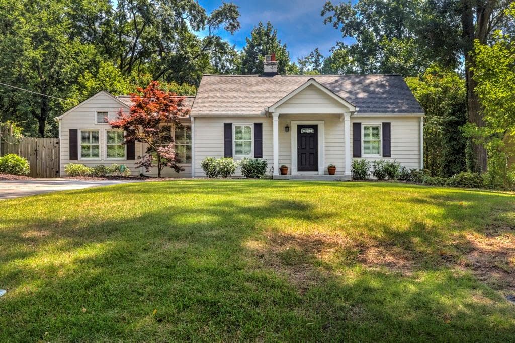 3 bedroom, 1,468 sq ft single family residence sold at 2175 Fairhaven Circle, Atlanta, GA 30305