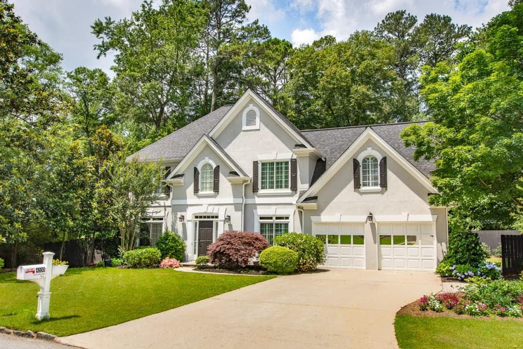 4 bedroom, 2,356 sq ft single family residence sold at 4330 Rickenbacker Way, Atlanta, GA 30342