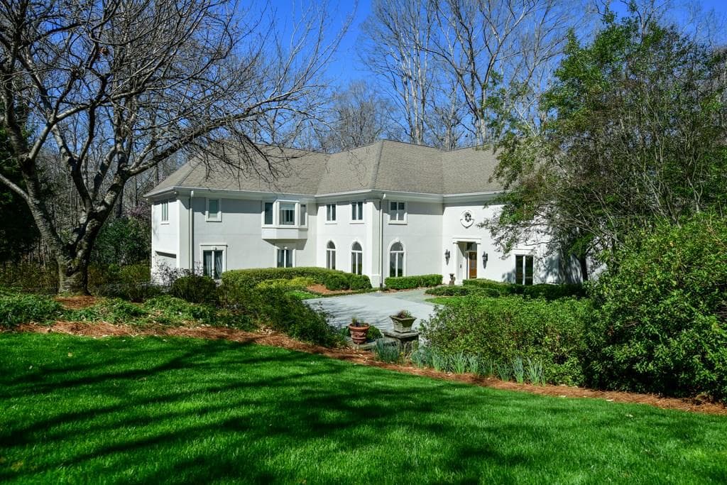 5 bedroom, 5,964 sq ft single family residence sold at 1271 Heards Ferry Road, Atlanta, GA 30328