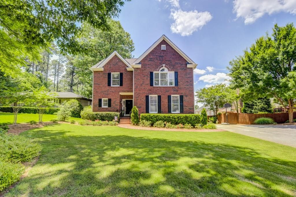 4 bedroom, 3,249 sq ft single family residence sold at 1910 Bruce Road, Atlanta, GA 30329