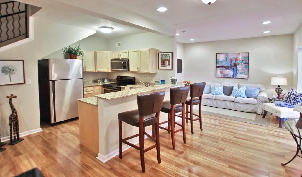 2 bedroom, 1,296 sq ft condominium sold at 1031 State Street 208, Atlanta, GA 30318