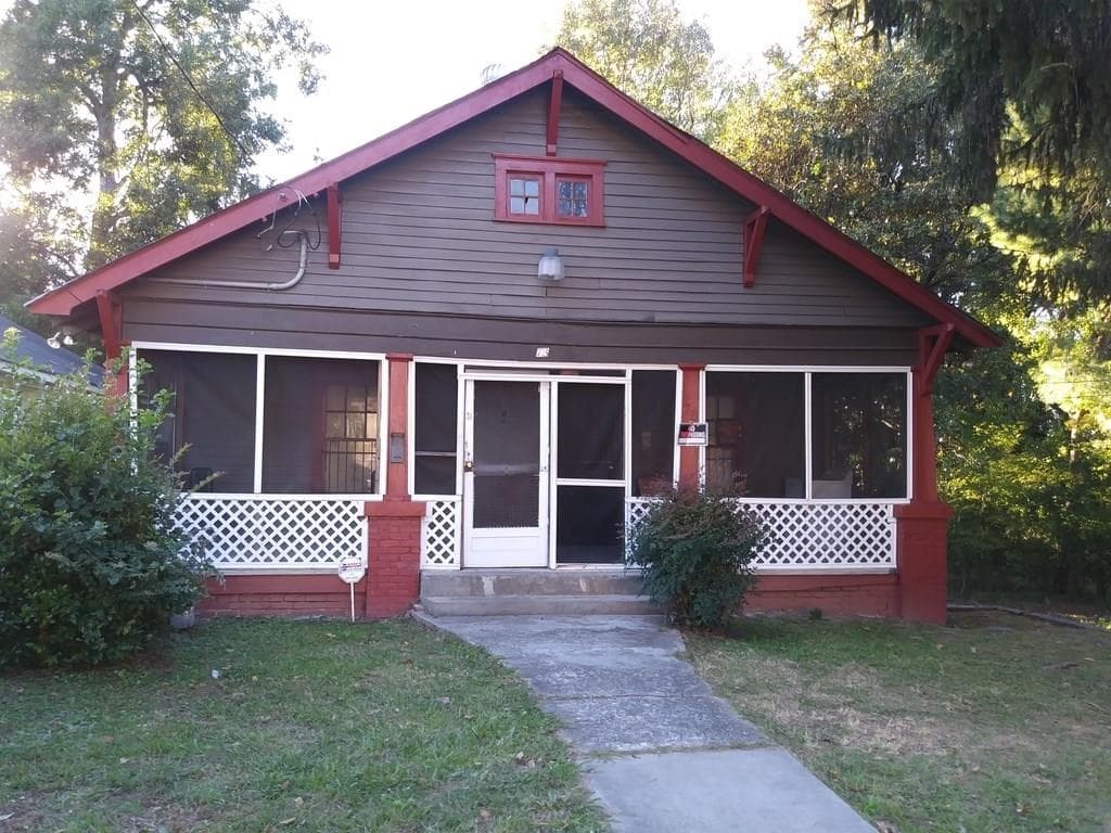 4 bedroom, 1,221 sq ft single family residence sold at 73 Joseph E Lowery Boulevard, Atlanta, GA 30314