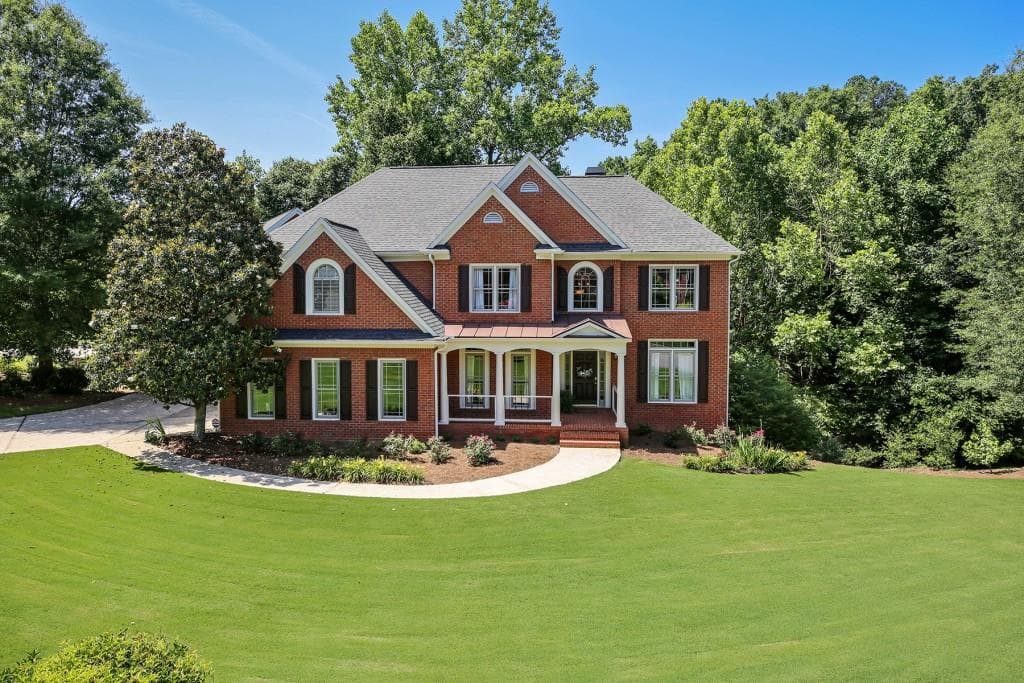 5 bedroom, 3,590 sq ft single family residence sold at 4101 Riverview Run Court, Suwanee, GA 30024
