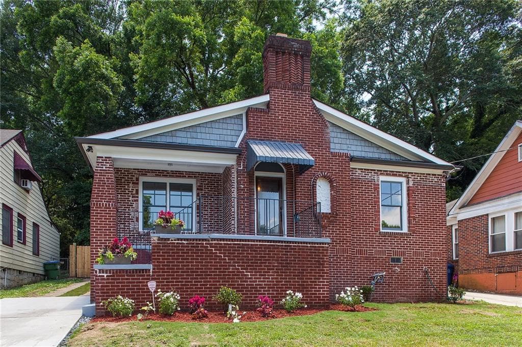 3 bedroom, 1,674 sq ft single family residence sold at 1690 Westwood Avenue, Atlanta, GA 30310