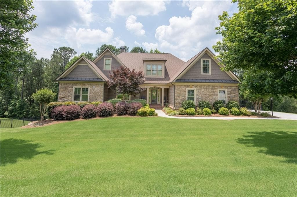 5 bedroom, 5,019 sq ft single family residence sold at 247 Chandler Walk, Loganville, GA 30052