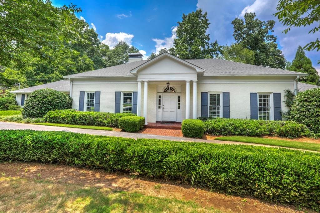4 bedroom single family residence sold at 204 Blackland Drive, Atlanta, GA 30342