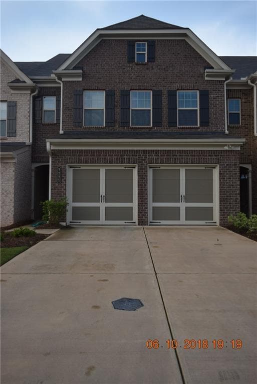 3 bedroom, 1,935 sq ft townhouse sold at 1135 Hampton Oaks Drive, Alpharetta, GA 30004