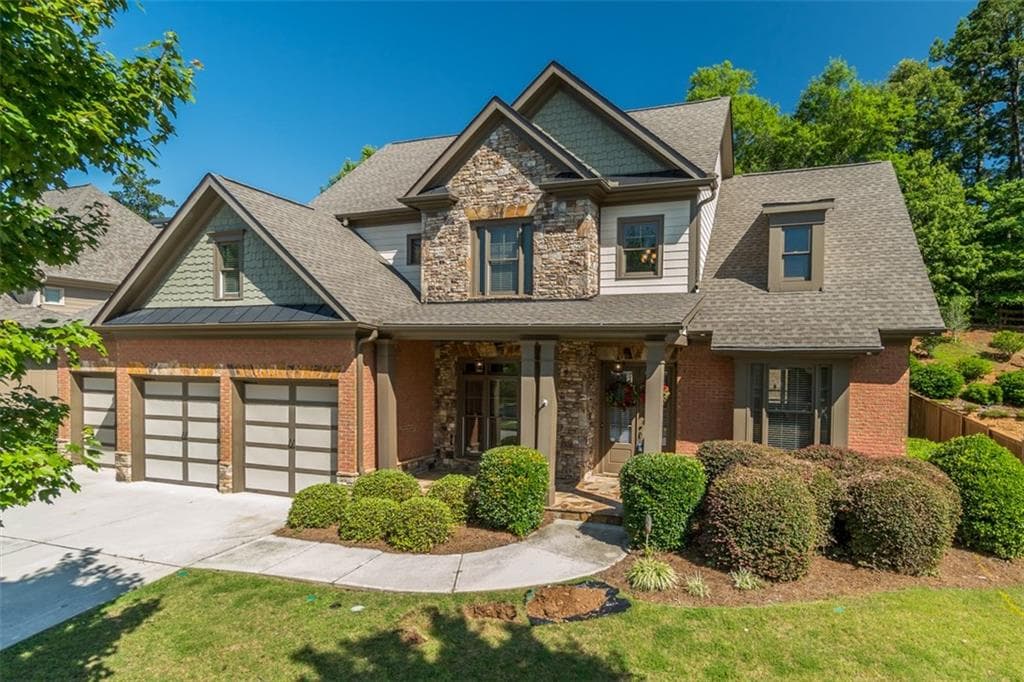 4 bedroom, 3,280 sq ft single family residence sold at 6464 Blue Water Drive, Buford, GA 30518