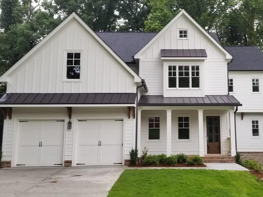 5 bedroom, 3,581 sq ft single family residence sold at 1584 Gaylor Circle, Smyrna, GA 30082